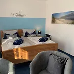 Отель Meerblick Garni